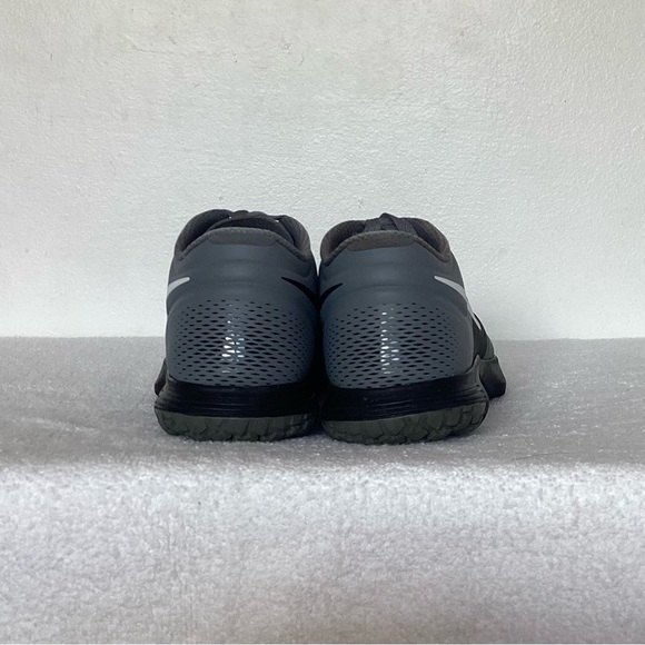 NIKE FS LITE TRAINER GREY ATHLETIC SHOE EUC SZ 10.5 - Picture 5 of 9